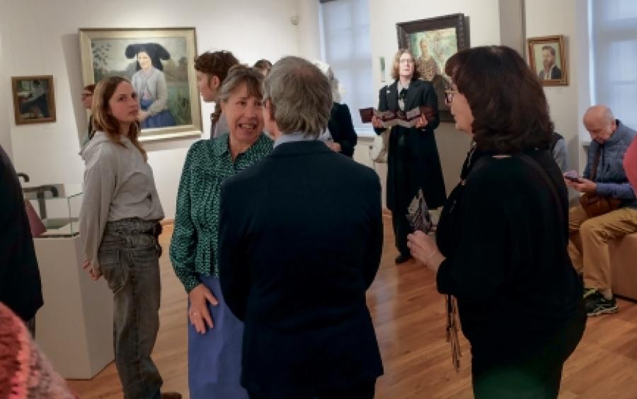 ›Ze žeńskecym póglědnjenim – mólowanja a kreslanki‹ Wustajeńca w Serbskem muzeju Chóśebuz 