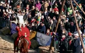 Gawstrèkken w Grevenbicht, celebrěrowane wót Folkloristische Vereiniging Gawstrèkkers Beeg 2012. Žórło: YouTube