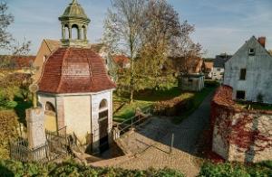 R&oacute;žeńčan kapałka ze studničku. Foto: Toma&scaron; &Scaron;ołta