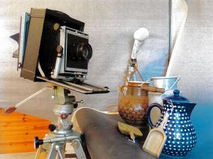55 kg fotoweje techniki: ateljejowa a pućowanska kamera »VEB Mentor« w fotowym formaće 13×18 cm něhdźe z lěta 1970  Reprodukcija: SN