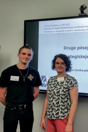 Wuzwólona powědaŕka strategiskeje kupki SROKA, Saskia Bugajowa a jeje zastupnik Erik Bivour.   Foto: M. Nowak
