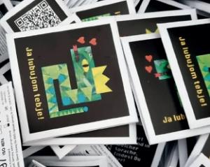 Serbski na kondomowych zapakowanjach     Foto: Karen Ascher