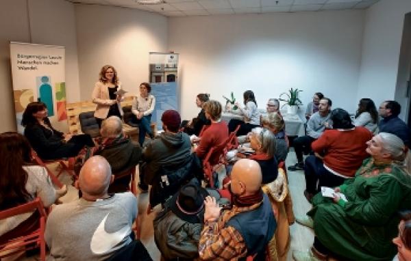 Zajmowany publikum co &rsaquo;Serbsku rěc nowo nadejś&lsaquo;.