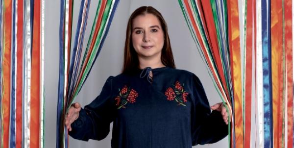 Serbsko-p&oacute;lska slěźaŕka a awtorka z w&oacute;sebnym zajmom za serbske nałogi w Dolnej Łužycy, narodne drastwy a starosłowjańske tradicije.   Foto: priwatne